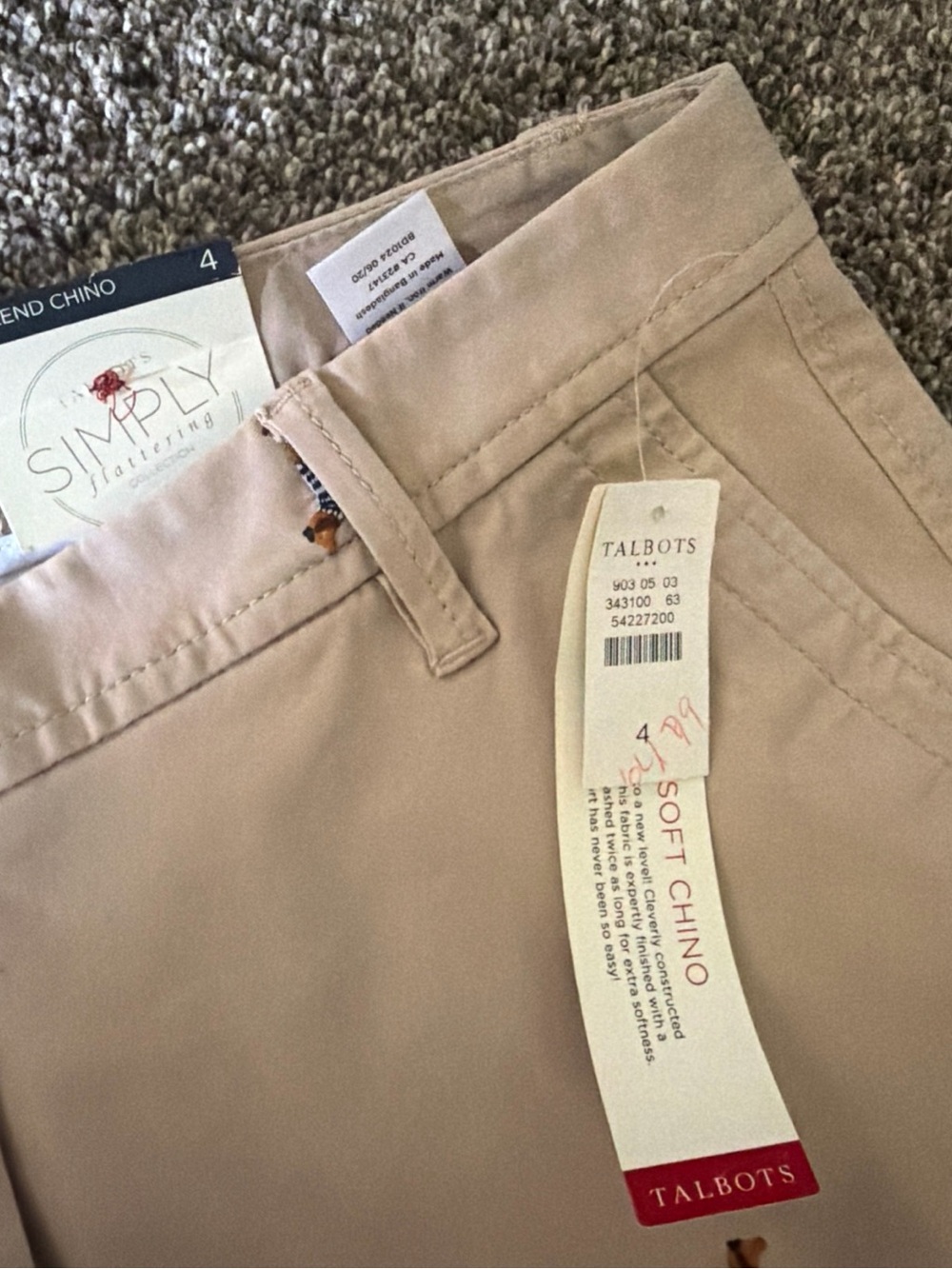 Talbots weekend Chinos with dachshound wiener dog Embroidery size 4 NWT - Picture 3 of 6